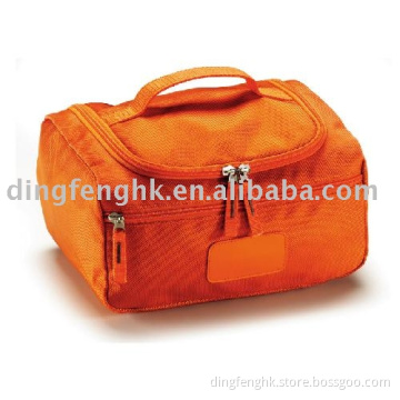 cosmetic bag,cosmetic case,beauty bag,beauty case,make up bag,vanity bag,vanity case,toiletry bags